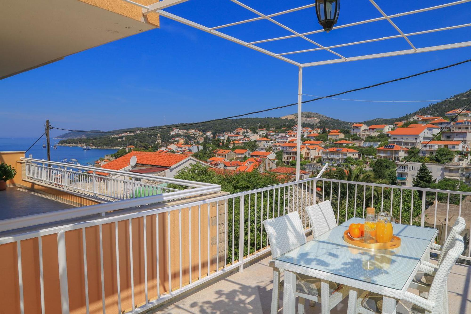 Apartments Sunny Elza Hvar Town Exteriör bild