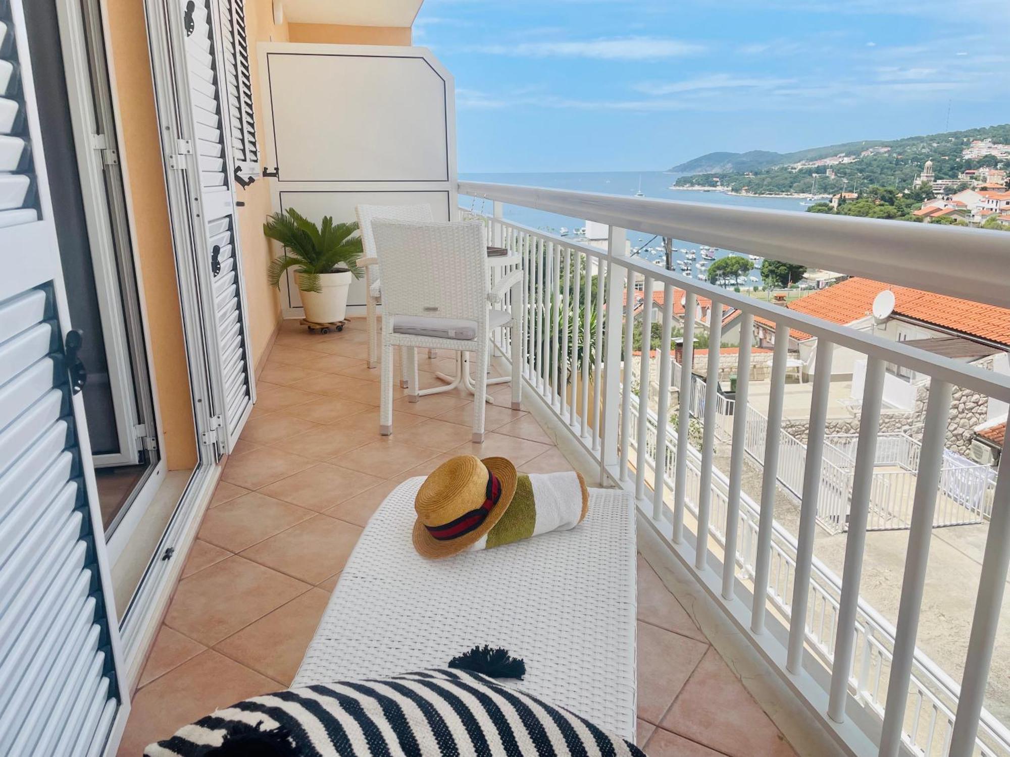 Apartments Sunny Elza Hvar Town Exteriör bild
