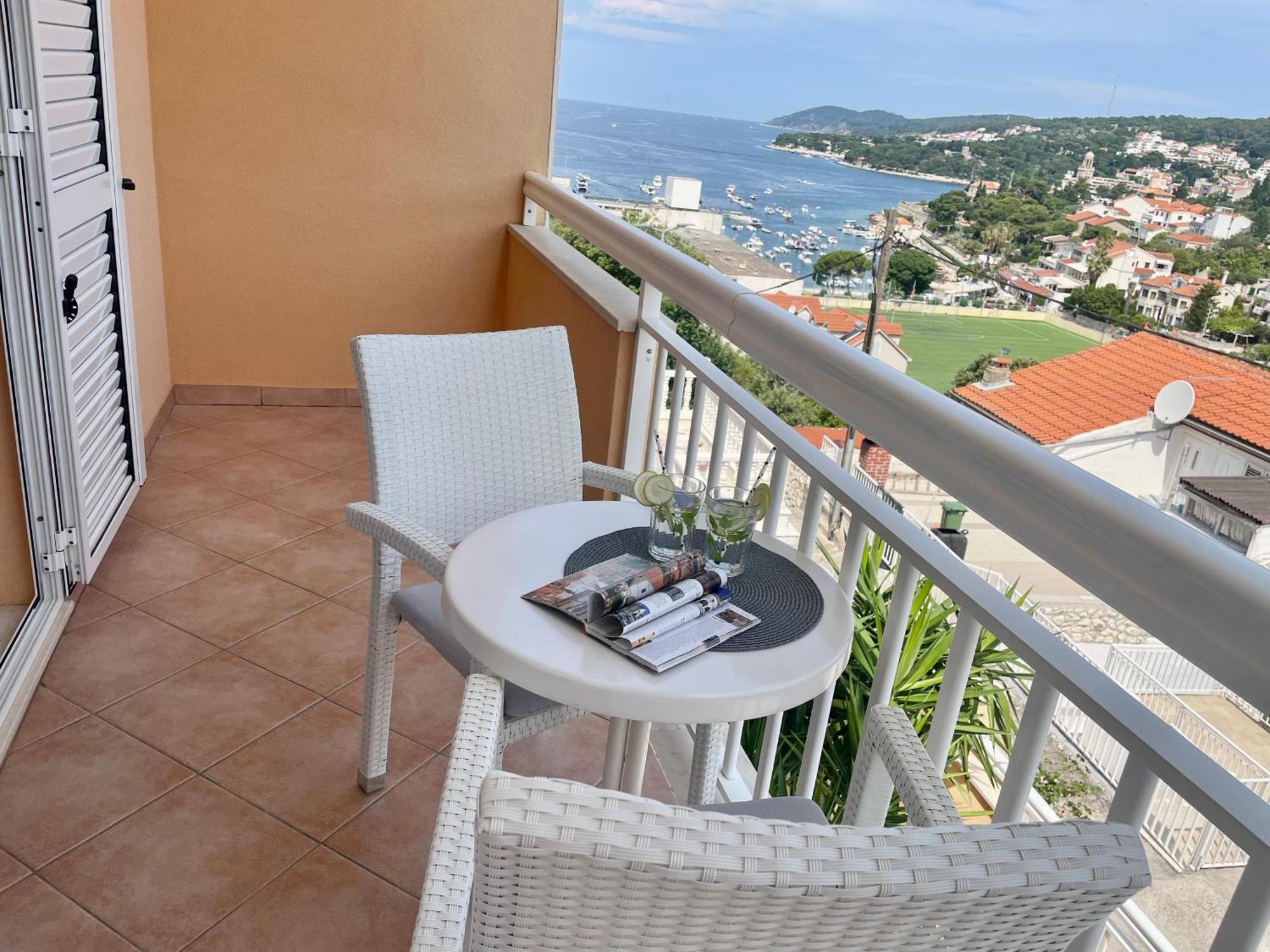Apartments Sunny Elza Hvar Town Exteriör bild