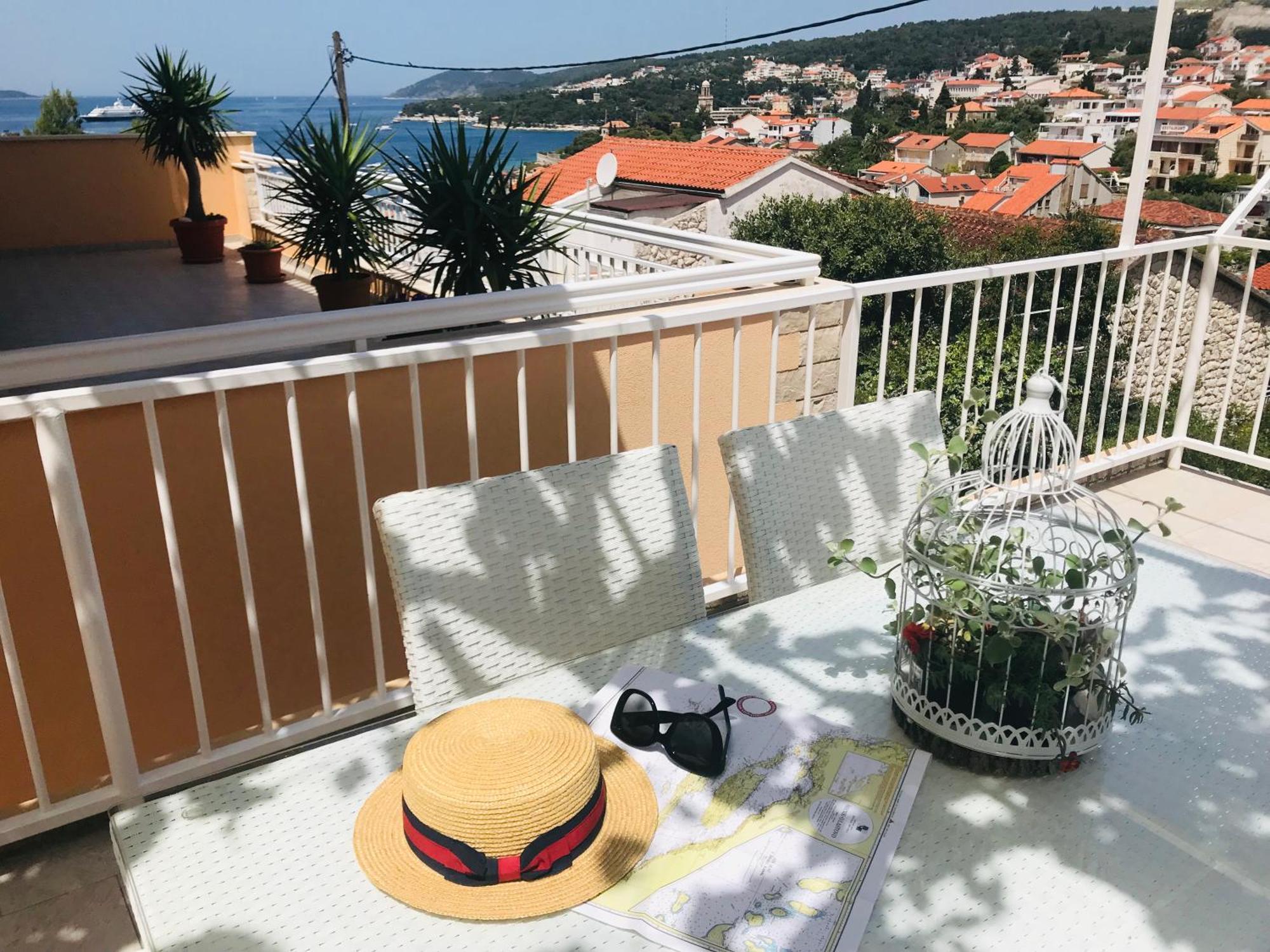Apartments Sunny Elza Hvar Town Exteriör bild